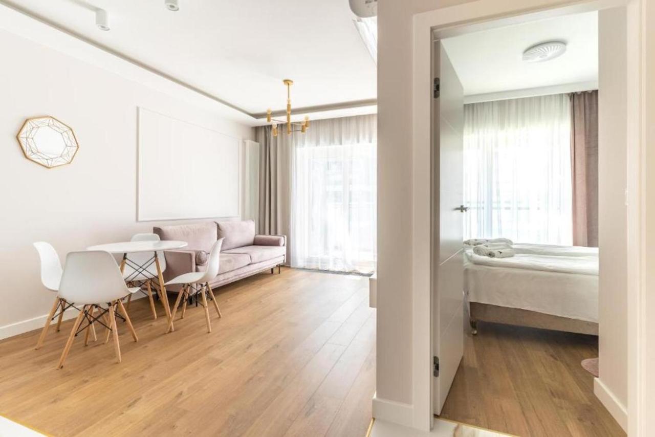 Apartament Mennica Residence - Golden Apartments - Comfortable And Stylish Varsovia Exterior foto